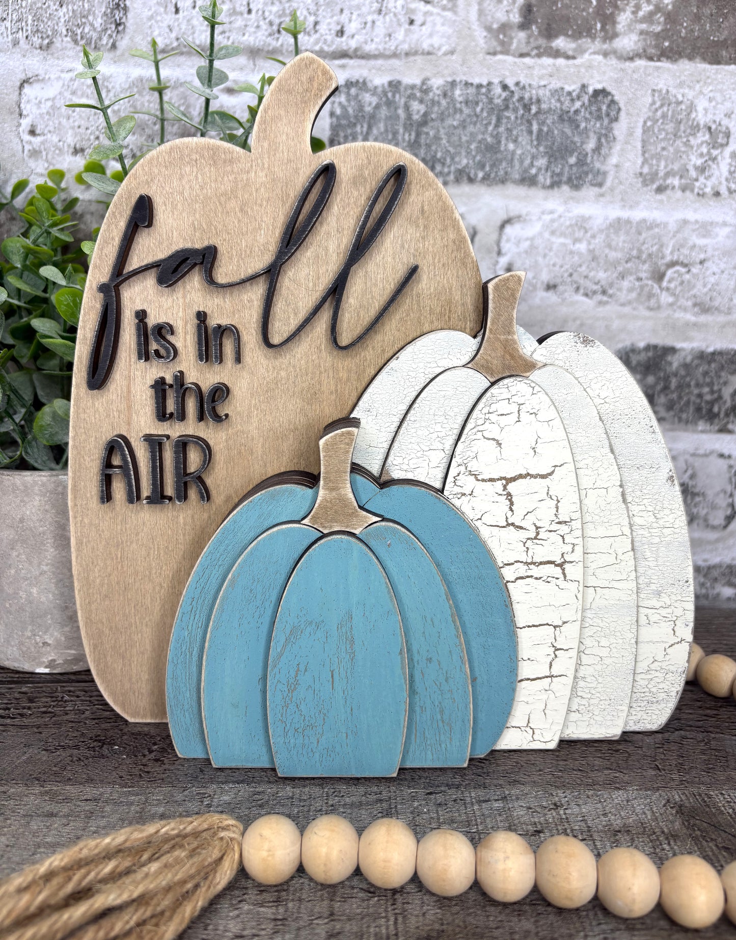 Pumpkin Shelf Sitter