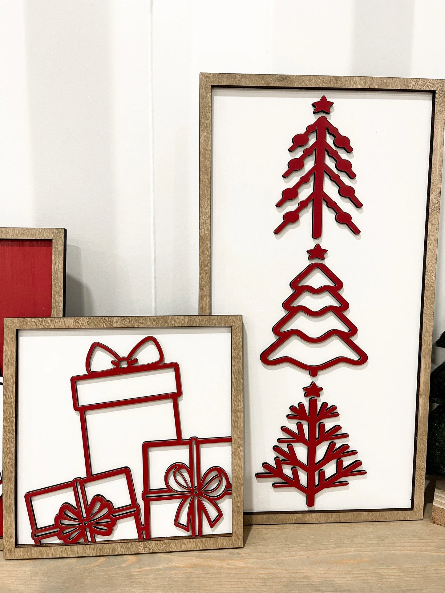 Santa Christmas Mantle Signs 5 Piece Set