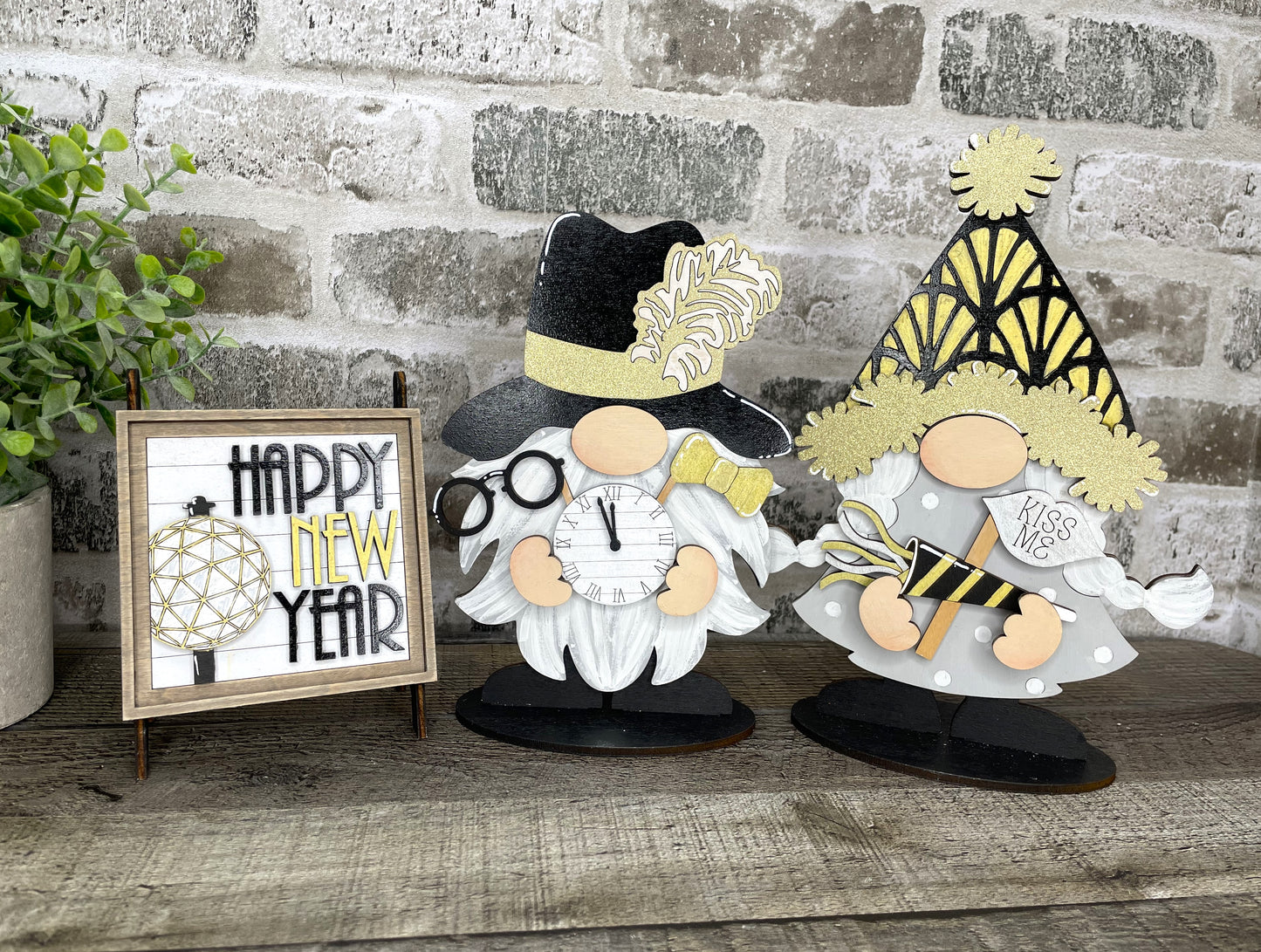 Interchangeable Gnome Insert Set "Happy New Year"