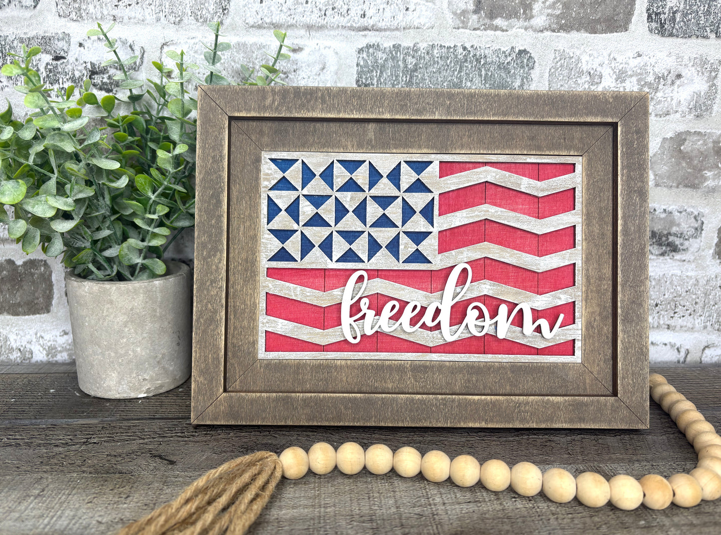 "Freedom Flag" Farmhouse Insert